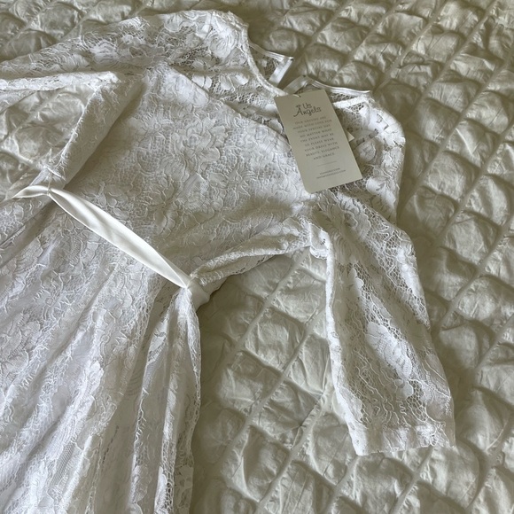 Us Angels White A-line Bell Sleeve Mock Lace Neck Dress - Picture 2 of 8